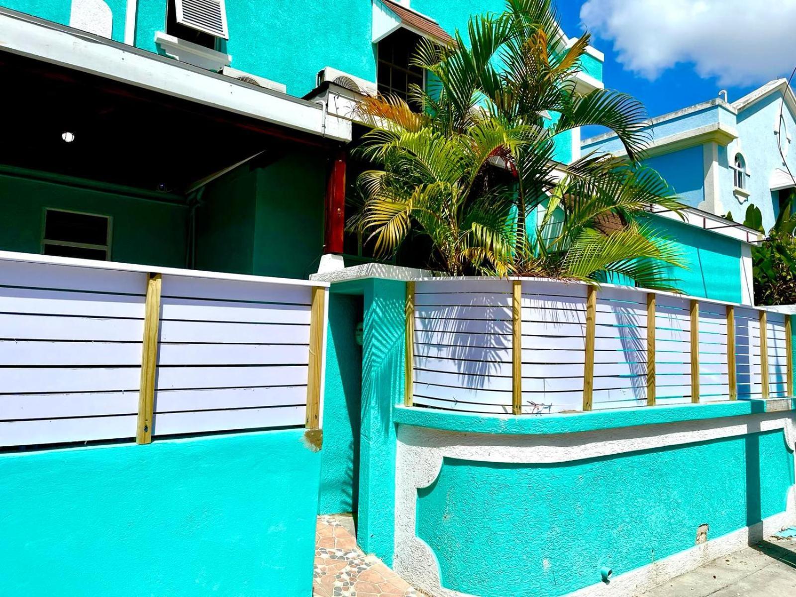 Blr Beach Villas Christ Church Exteriér fotografie